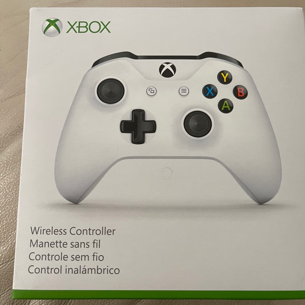 XBOX WIRELESS CONTROLLER